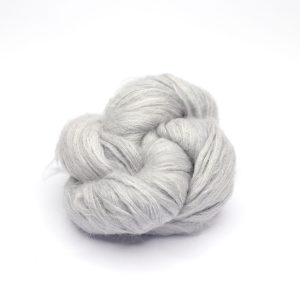 KLAUT - kézzel festett fonal - 50g - bébi suri alpaka és selyem - 413-1 ezüst